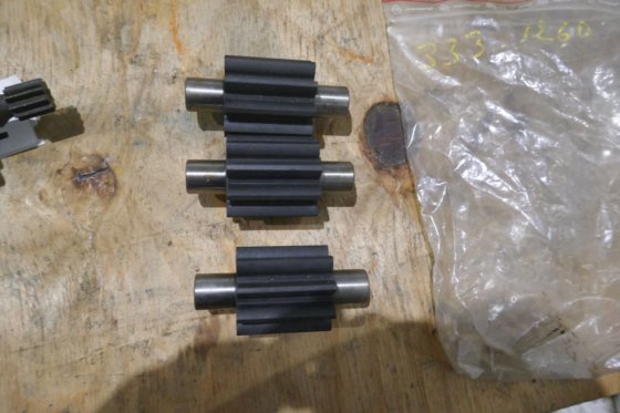 外齿轮泵驱动轴 Ø 40.7