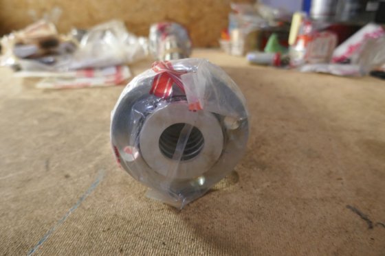 带法兰末端的编织波纹柔性金属软管 1''