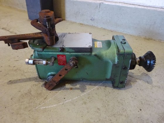 ウッドワードUG-8L