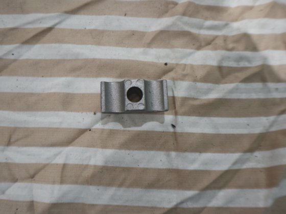 キャタピラークランプ