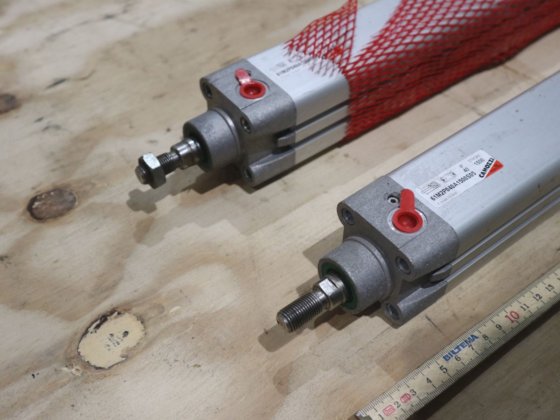 卡摩兹气缸 ø40，行程 1500