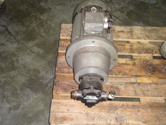 戴维-布朗液压系统 824908 K9 001