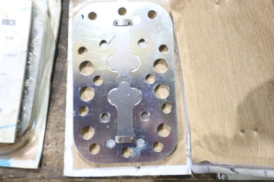 2019 GEA ボックセット バルブプレート 8038