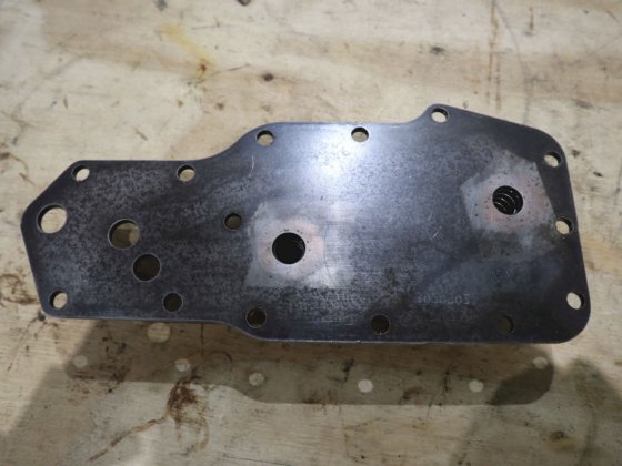 康明斯机油冷却器和过滤器外壳