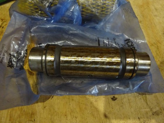 ローラーピン（バルブ駆動用）