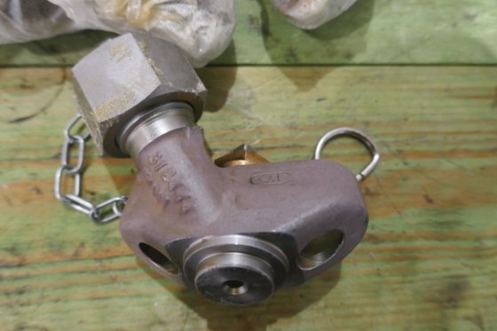 MANディーゼル＆ターボインジケーターコック