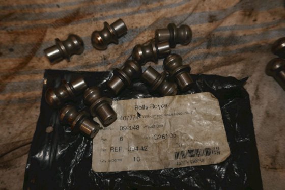 卑尔根-乌尔斯坦劳斯莱斯防撞螺栓 092048