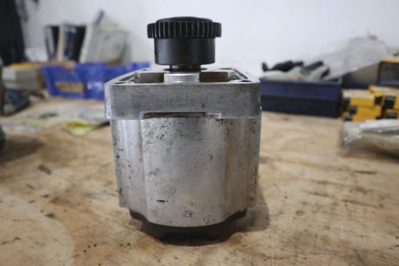 Ultra 1893 4293 液压齿轮泵