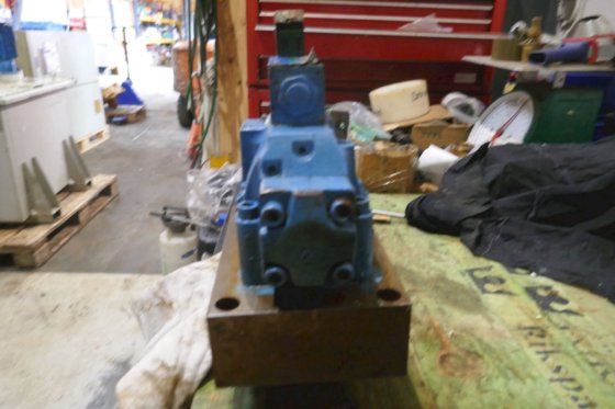 维克斯 DG5VH82ATMUH530 定向控制阀