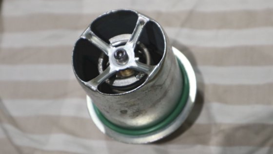 2014 康明斯节温器