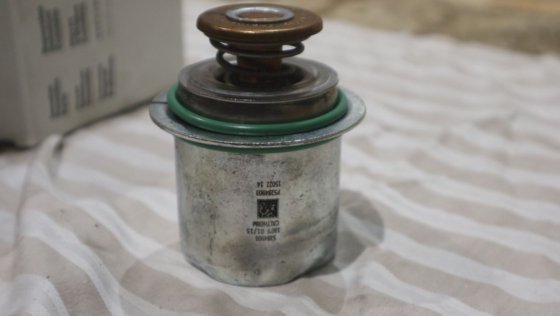 2014 康明斯节温器