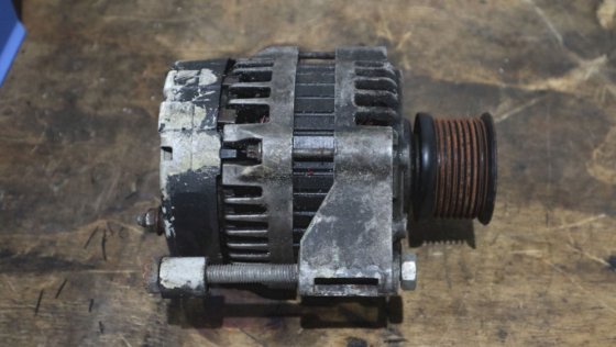 用于帕金斯应用的 11SI 24V、45A，带 8 槽滑轮