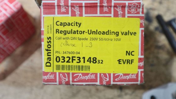 丹佛斯电磁阀 "容量调节器卸荷阀" 347600-04