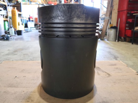 2000 洋马 N330L-EV 活塞