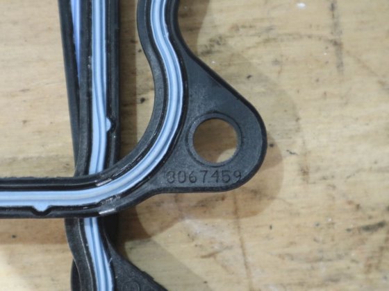 康明斯摇臂杆盖垫片