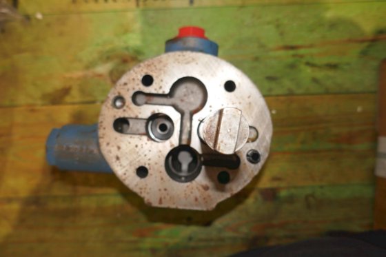 Bomba de carga Sauer SPV24