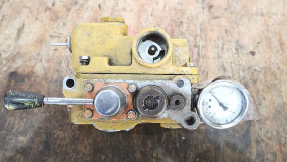 Wabco 西屋双减压阀，带杠杆 335 3200000