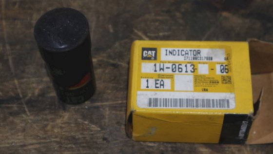 卡特彼勒指示器 - 空气过滤器维修 1W-0613