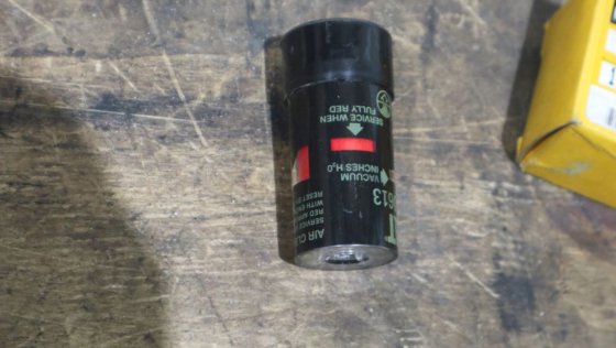 卡特彼勒指示器 - 空气过滤器维修 1W-0613