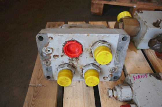 力士乐换向阀 H-4 WEH25 E50/6AG24METS2Z4