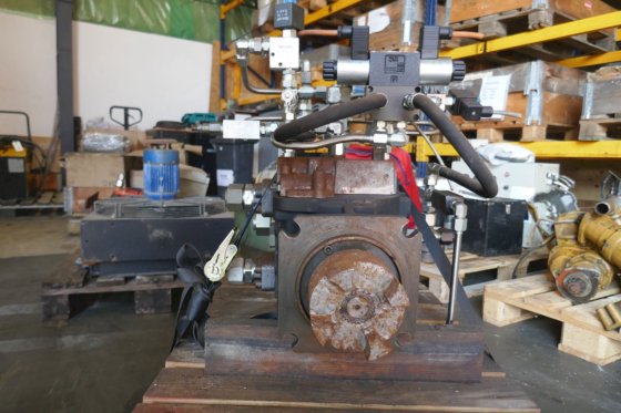 萨澳丹佛斯 90L130CB5NN8053C8H00GBA424224G005