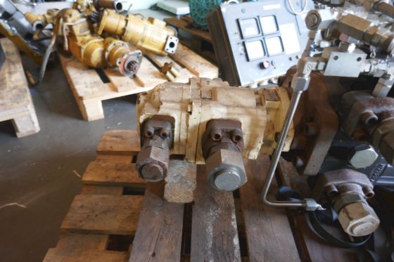 萨澳丹佛斯 90L130CB5NN8053C8H00GBA424224G005