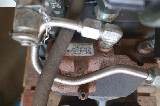 萨澳丹佛斯 90L130CB5NN8053C8H00GBA424224G005