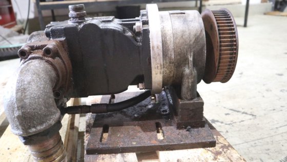 萨澳丹佛斯液压活塞泵 7003071