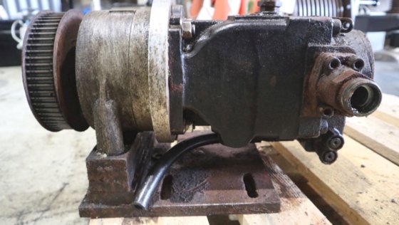 萨澳丹佛斯液压活塞泵 7003071