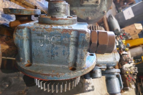 MAN B&W アルファ潤滑油ポンプ