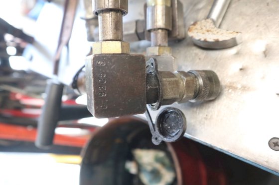 90° 角液压软管