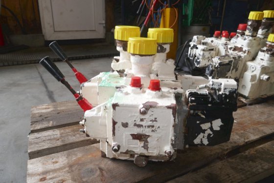 Válvula Danfoss PVG 32 2