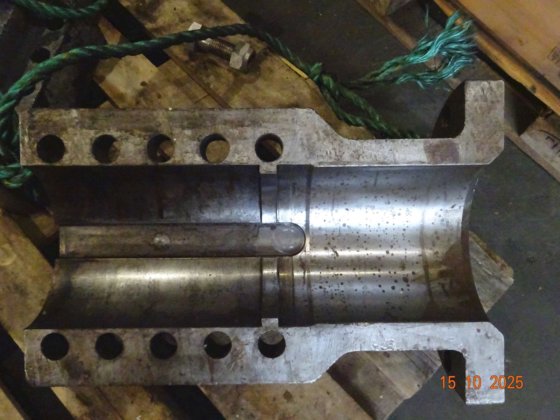 プロペラシャフトカップリングフランジのスプリットクランプ