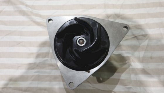 2014 康明斯水泵