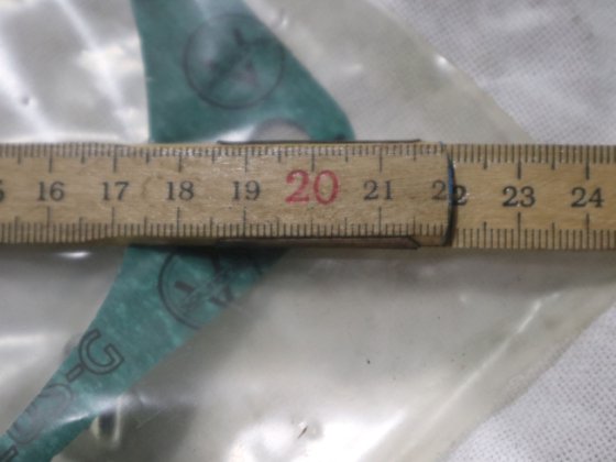 带锁紧螺母的垫圈