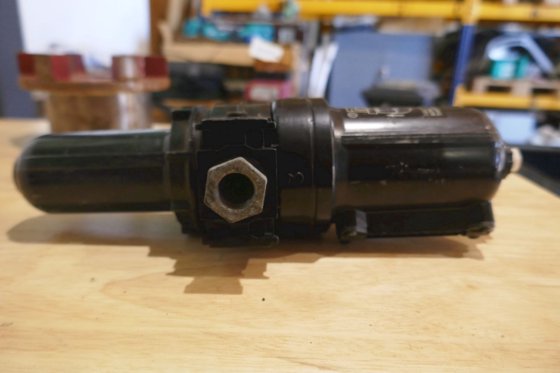 イミ・ノルグレン オリンピアン・プラス エアフィルター/レギュレーター