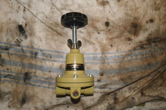 伊米-诺冠 11400-2G 先导式压力调节器