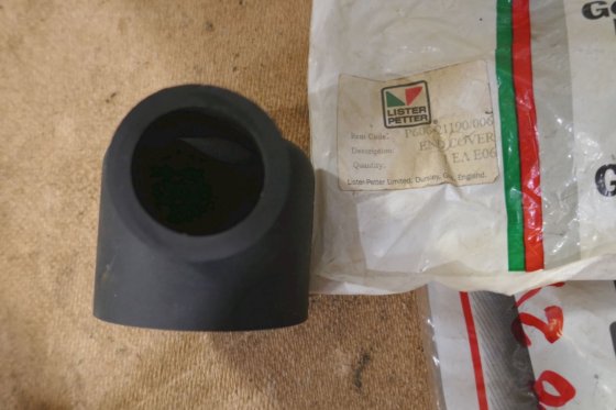 リスターペッターエンドカバーゴム