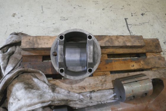 Wichmann 活塞裙部、主体、横销、顶冠和连杆