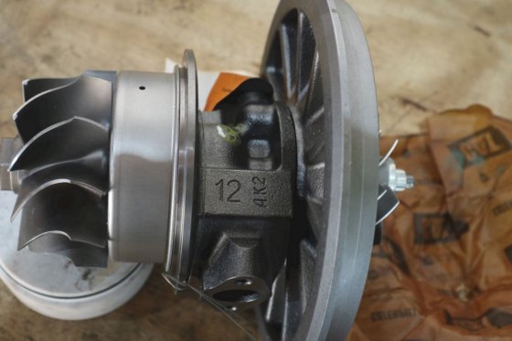 卡特彼勒涡轮增压器滤芯