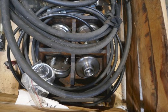 液压千斤顶和软管