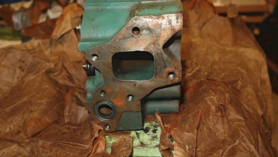 沃尔沃遍达气缸盖 478903