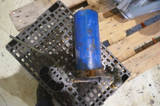 用于固定安装的润滑脂箱手动泵