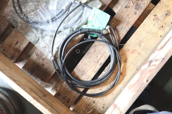 分部 Teleflex 和转速计电缆