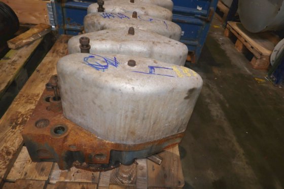 瓦锡兰 FHD 240 储油罐