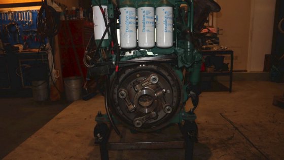 2016 ボルボ・ペンタ D9A2J MH