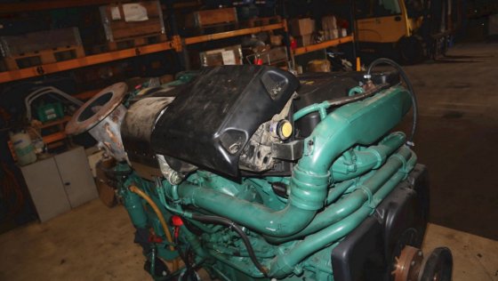 2016 ボルボ・ペンタ D9A2J MH