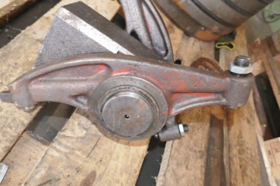 ヤンマー ロッカーアームブリッジ N330