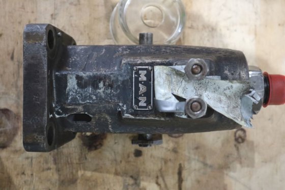 MAN B&W アウグスブルク 燃料オイルポンプ