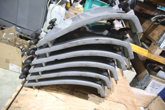 MAN 黑白阿尔法侧盖